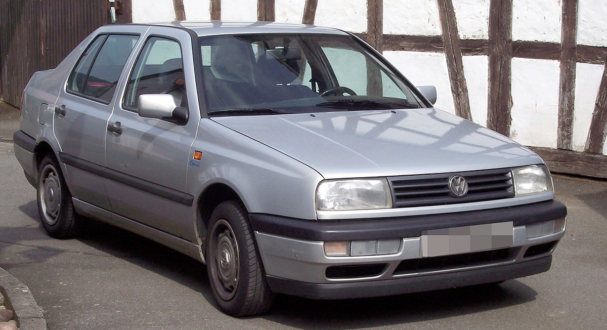 Volkswagen Vento 1992 - 1998 Sedan #3