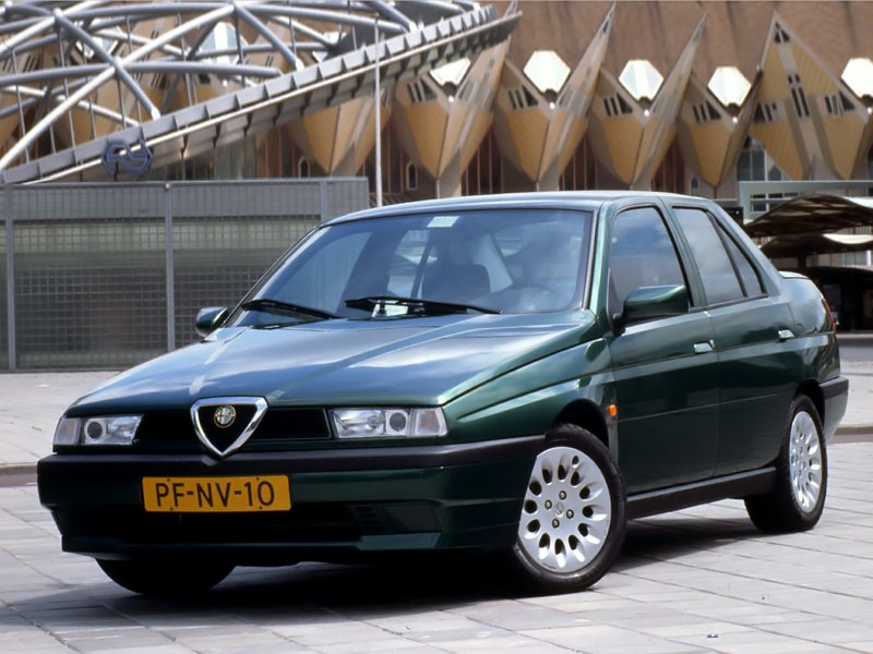 Alfa Romeo 155 I Restyling 1995 - 1997 Sedan #1