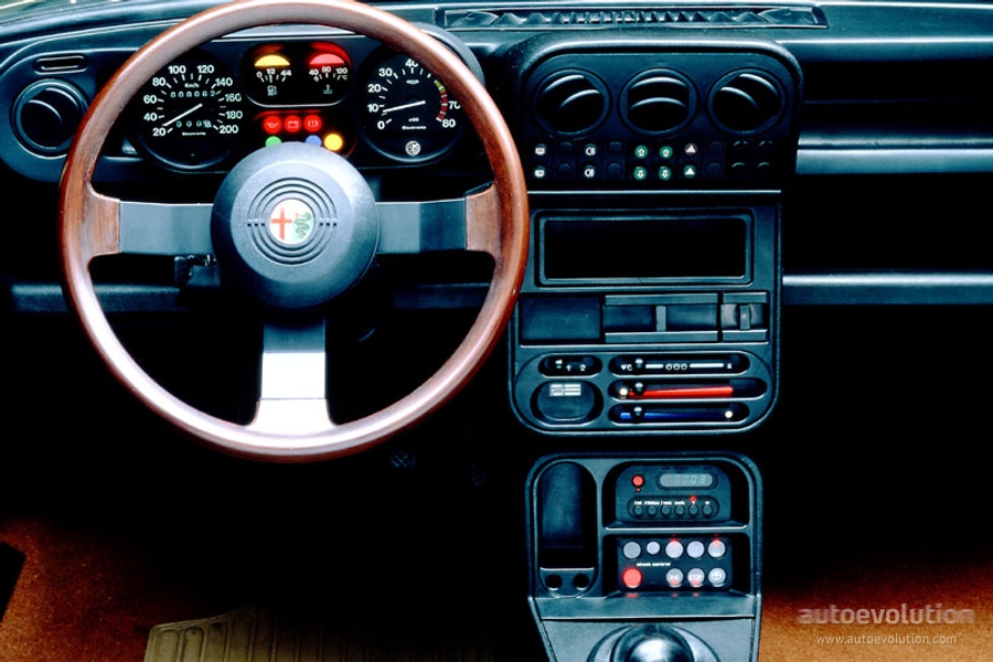 Alfa Romeo 33 I 1983 - 1986 Sedan #6