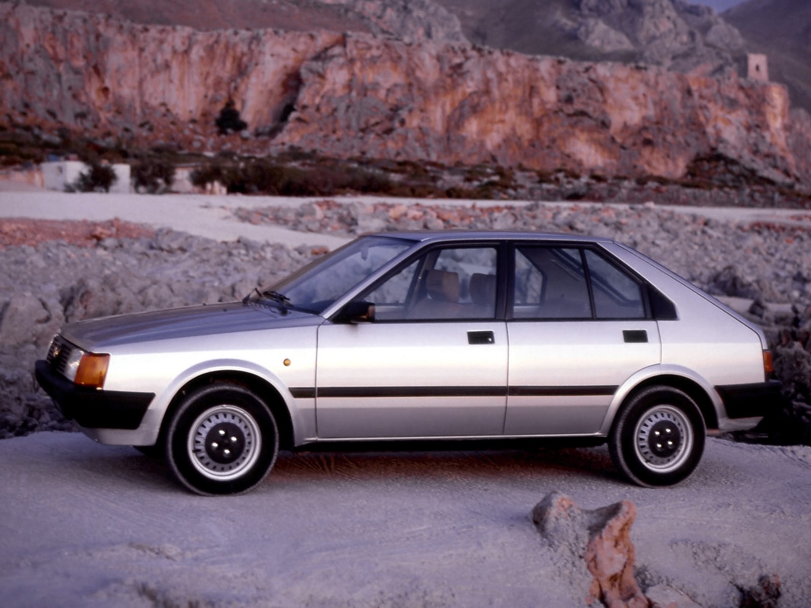 Alfa Romeo Arna 1983 - 1987 Hatchback 5 door #1