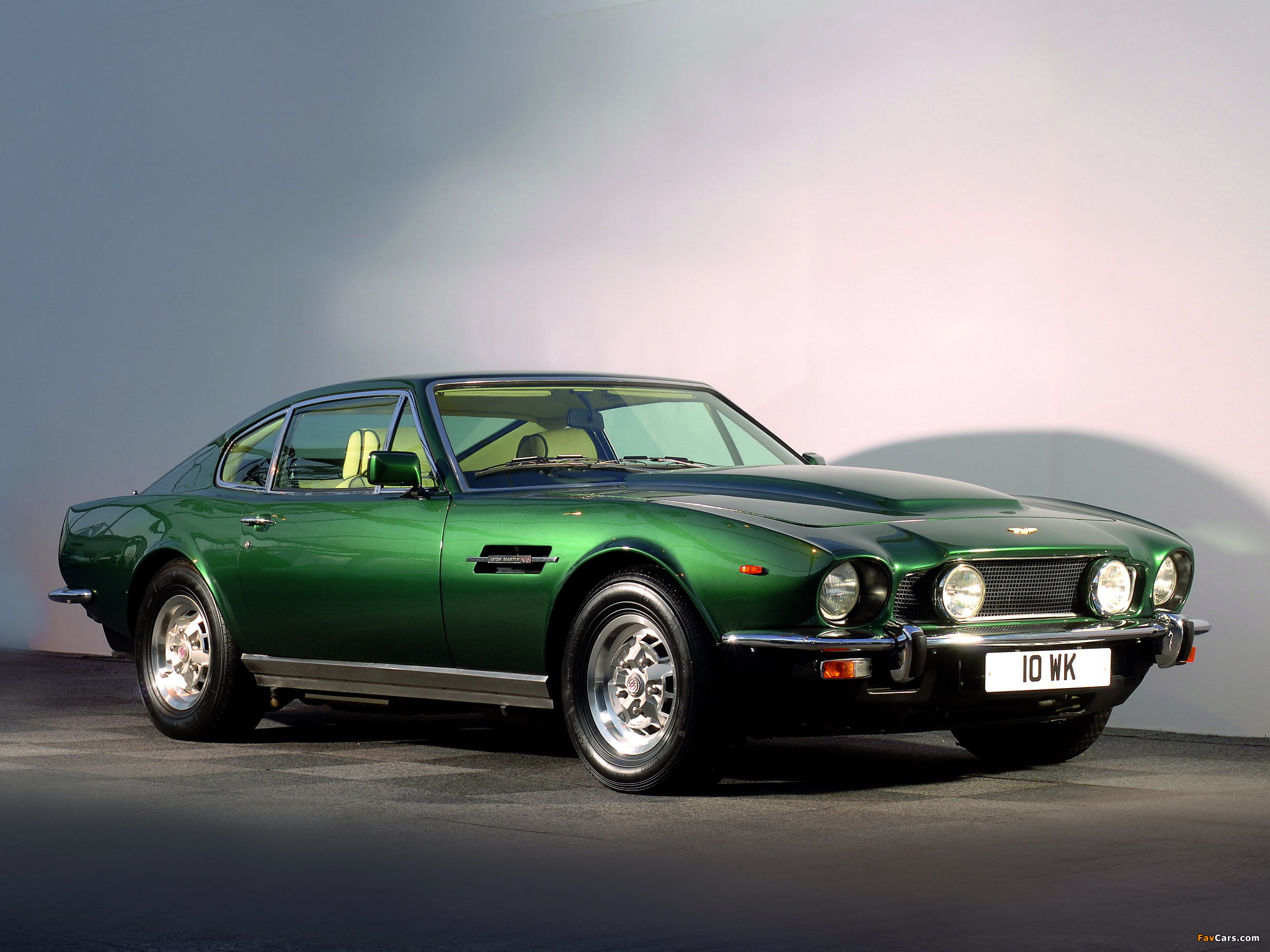 Aston Martin V8 Vantage I 1969 - 1989 Coupe #4