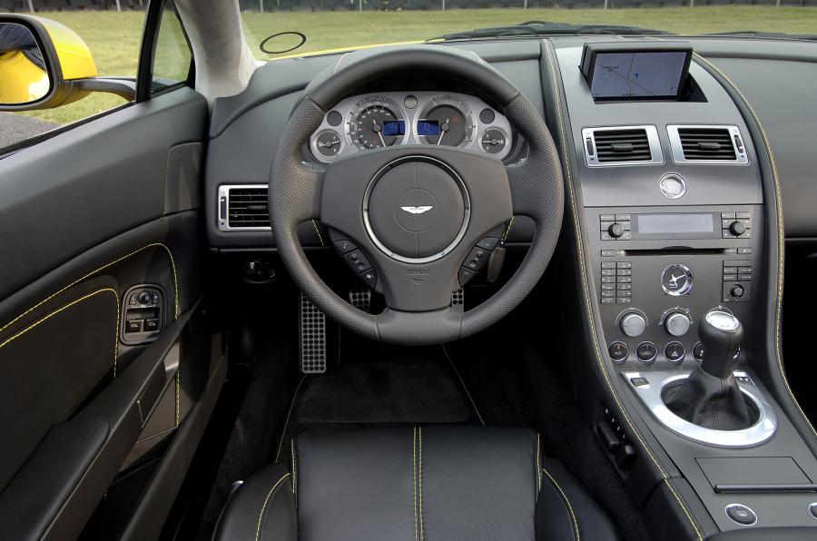 Aston Martin V8 Vantage III 2005 - 2008 Roadster #7