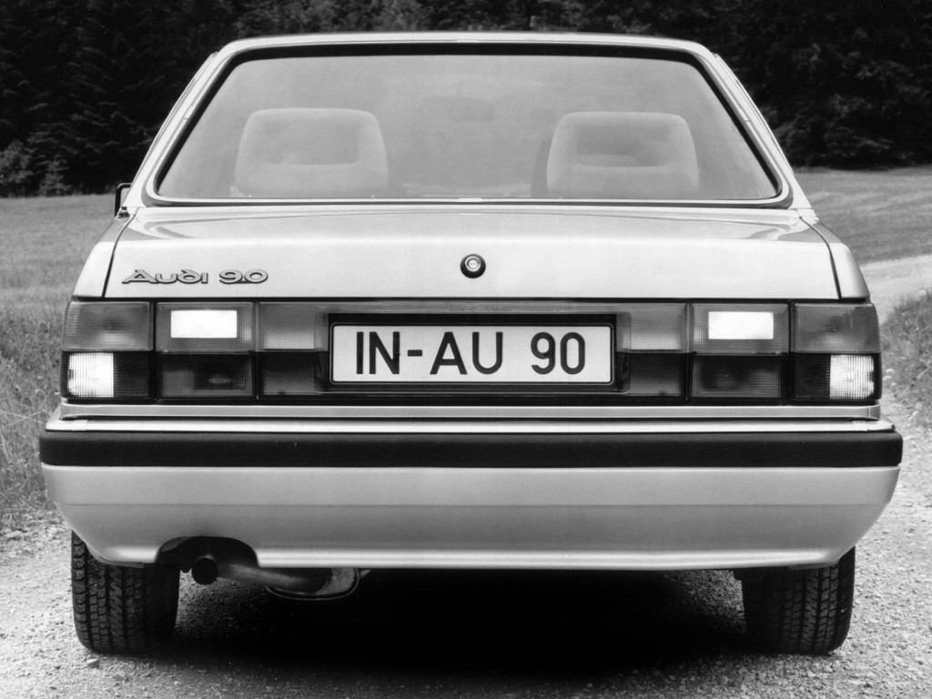 Audi 90 I (B2) 1984 - 1986 Sedan :: OUTSTANDING CARS