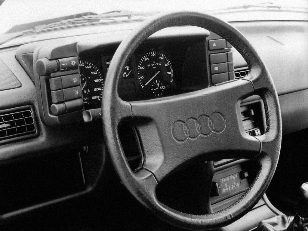 Audi 90 I (B2) 1984 - 1986 Sedan #1