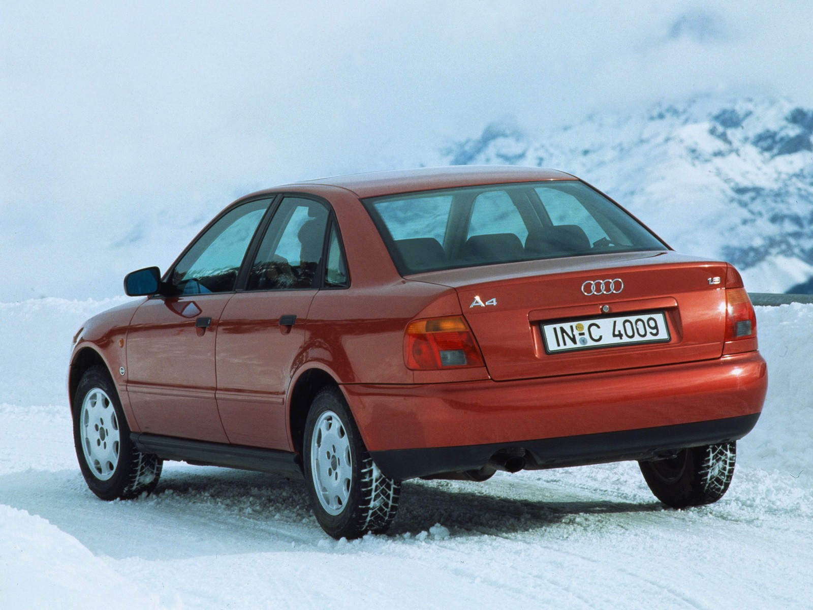 Audi A4 I (B5) 1994 - 1999 Sedan #8