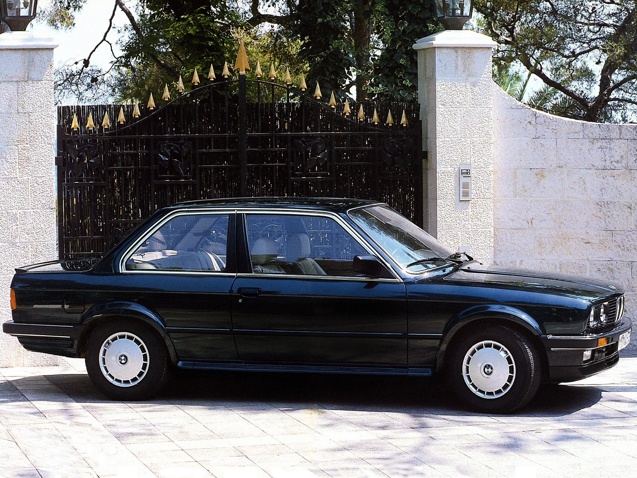 BMW 3 Series II (E30) 1983 - 1991 Coupe #2