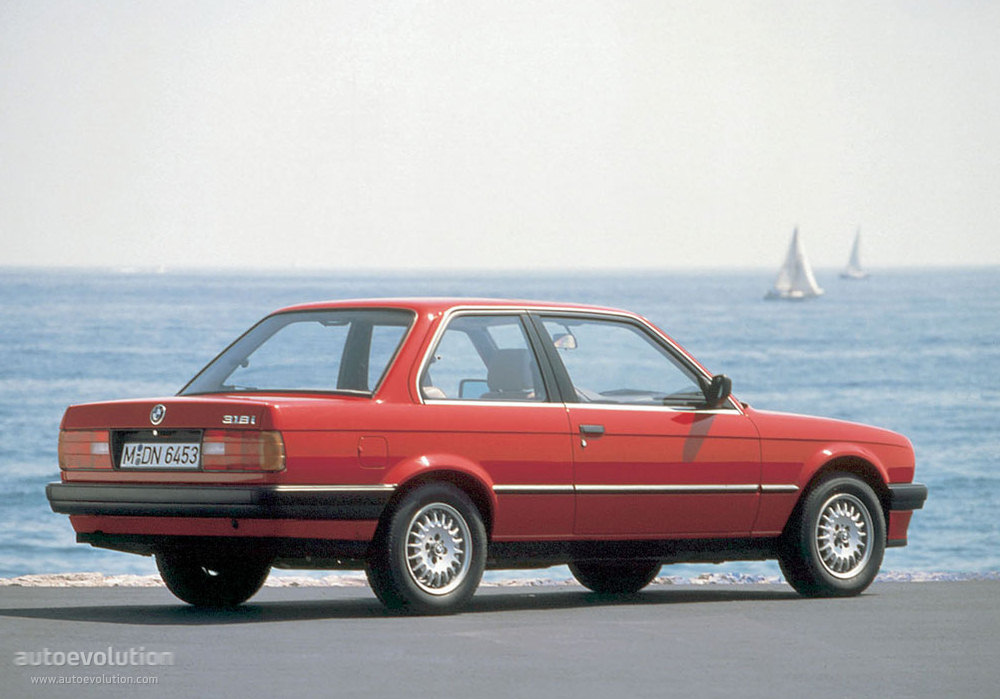 BMW 3 Series II (E30) 1983 - 1991 Sedan #1