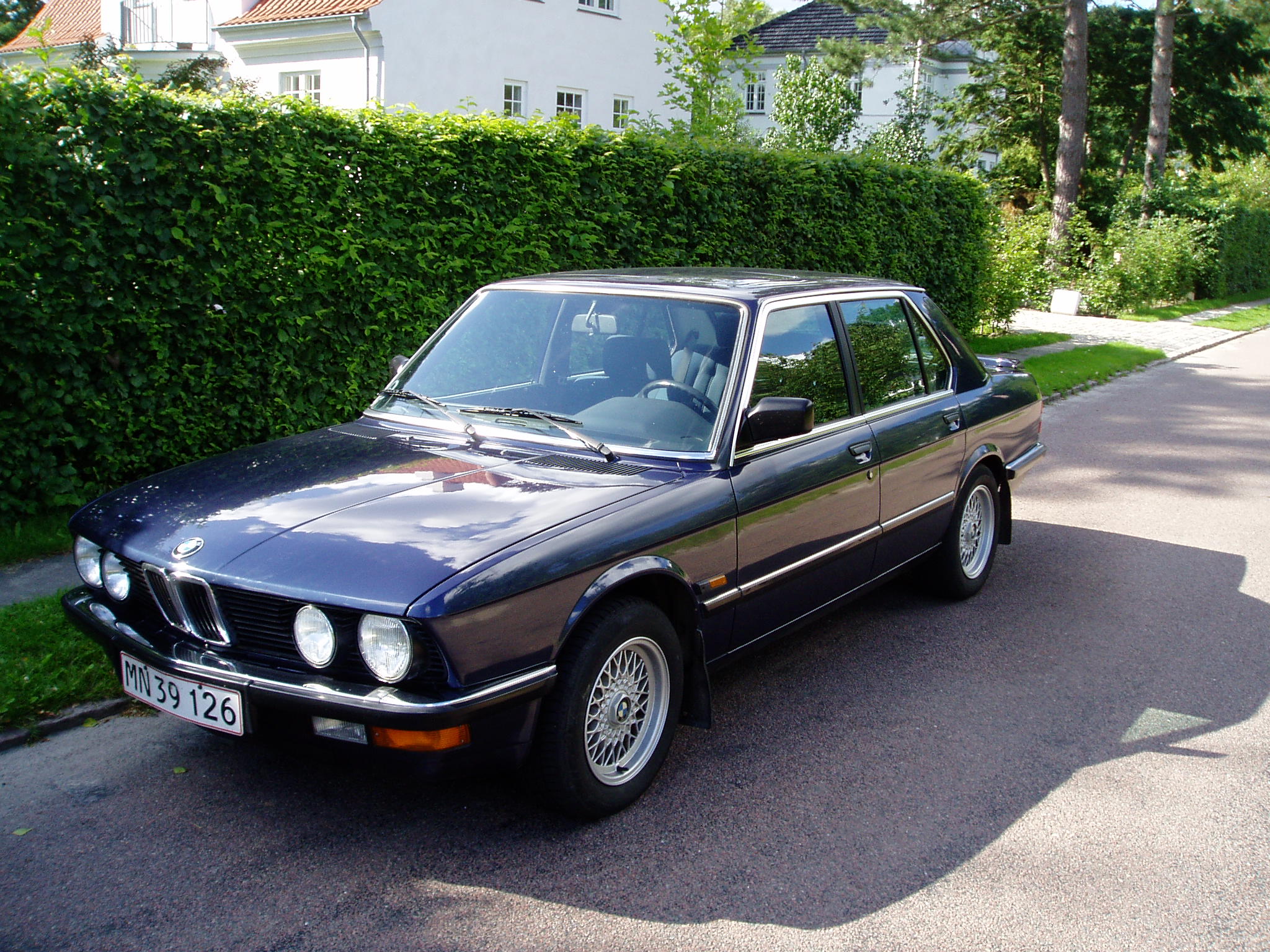 BMW 5 Series II (E28) 1981 - 1988 Sedan #4