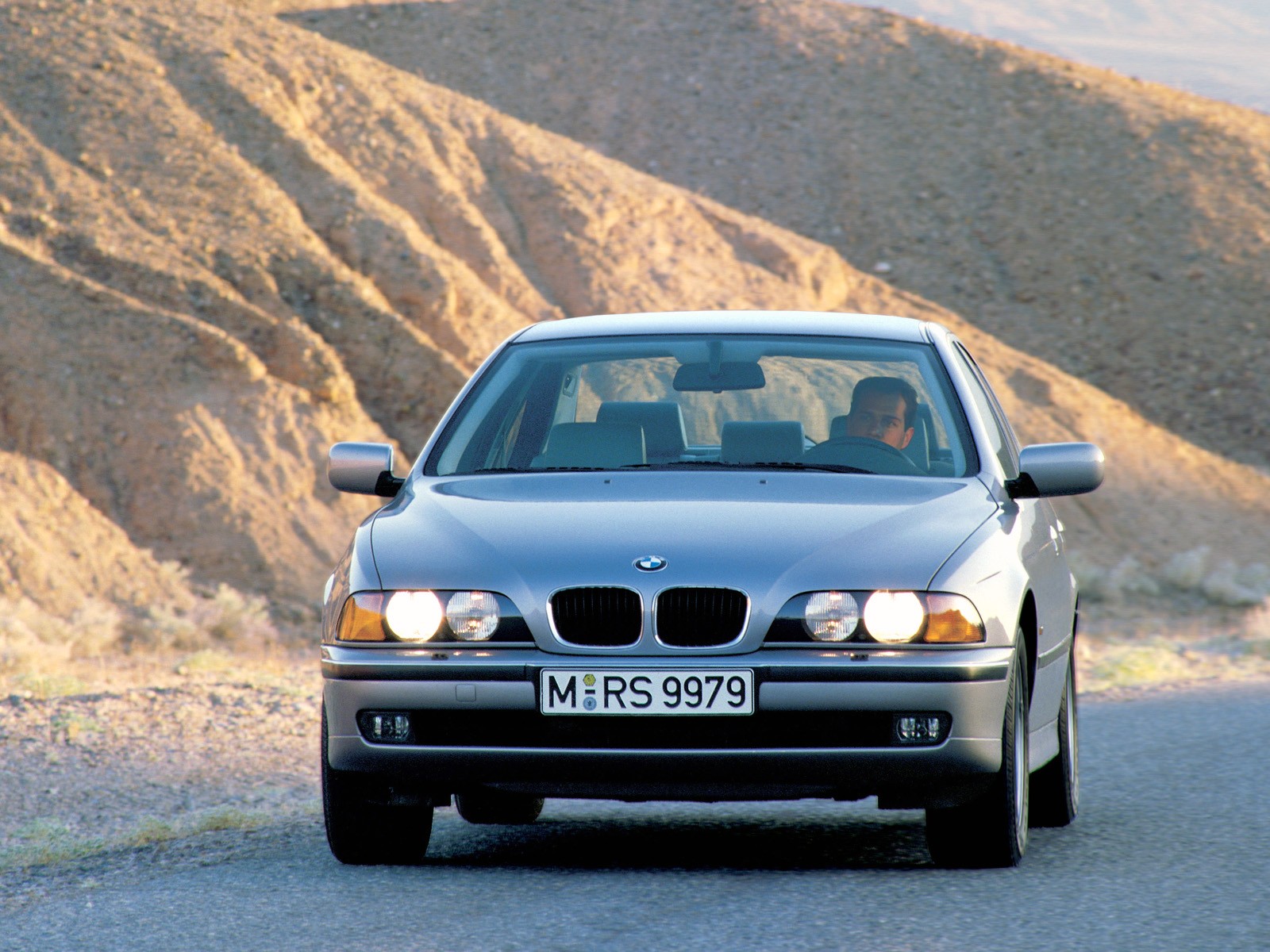 BMW 5 Series IV (E39) 1995 - 2000 Sedan #5