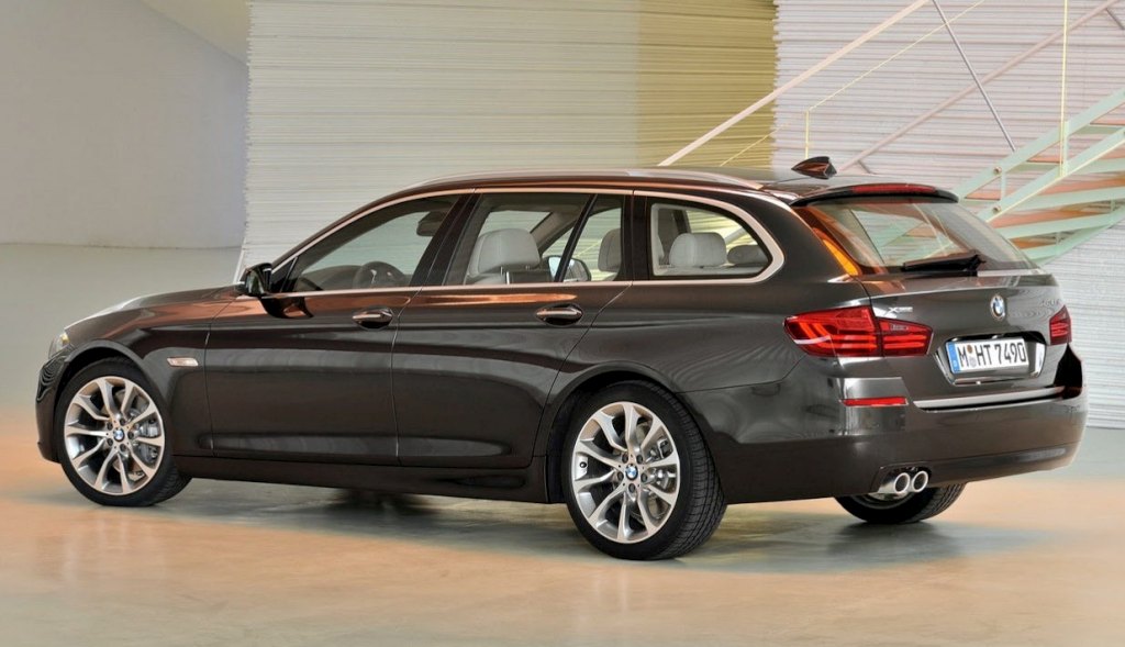 BMW 5 Series VI (F10/F11/F07) Restyling 2013 - now Station wagon 5 door #3