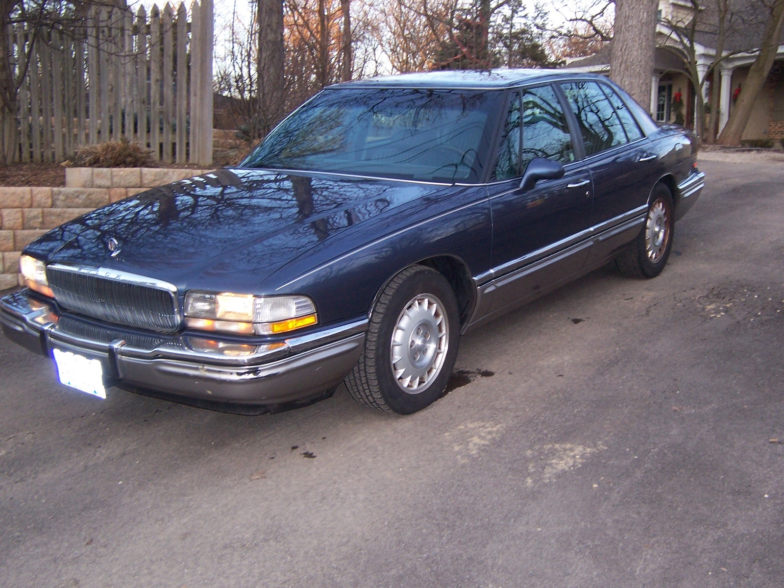 Buick Park Avenue I 1991 - 1996 Sedan #2