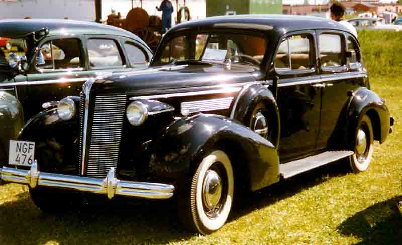Buick Special I 1936 - 1949 Sedan #6