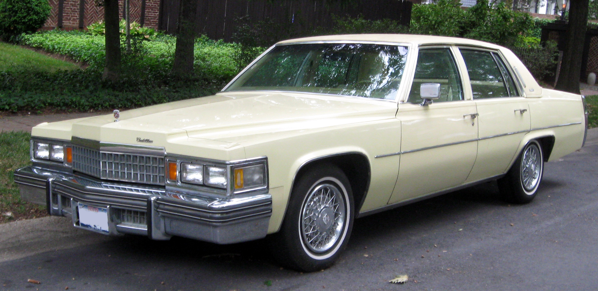 Cadillac DeVille V 1977 - 1984 Sedan #4