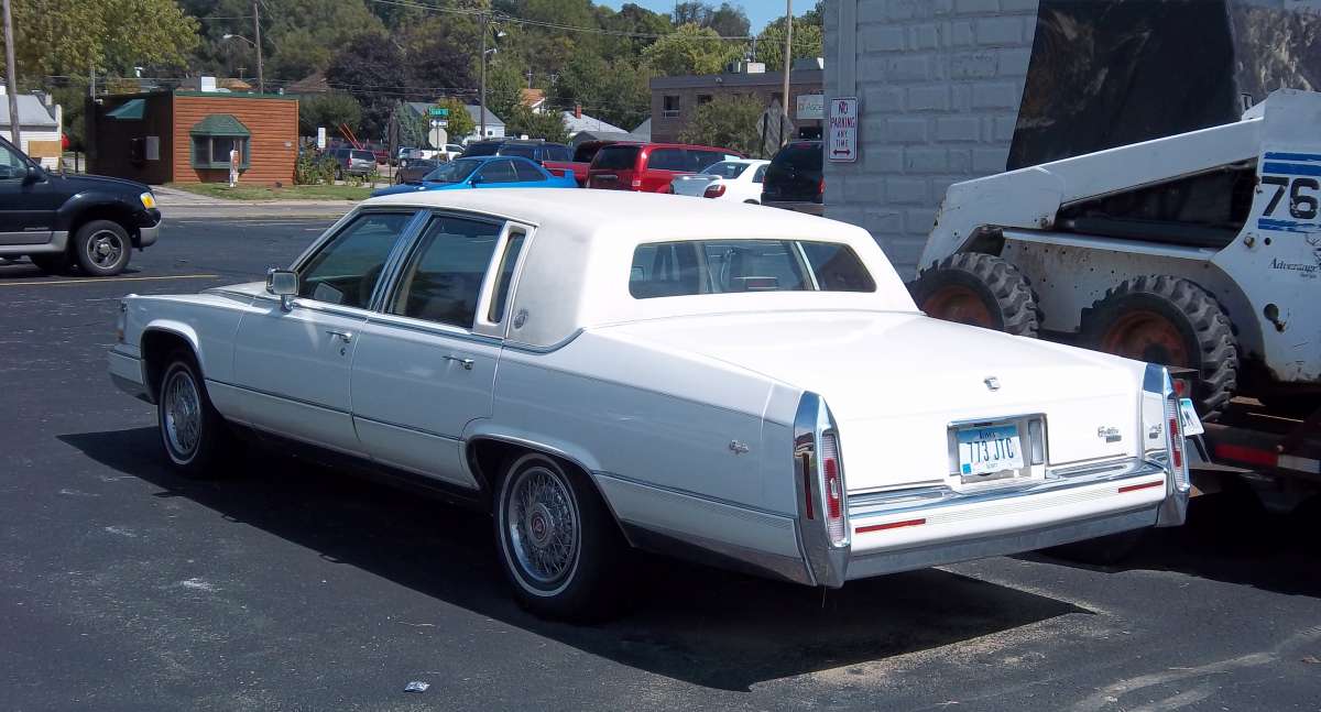Cadillac Fleetwood I 1985 - 1992 Sedan #4