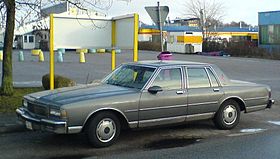 Chevrolet Caprice IV 1990 - 1996 Sedan #8