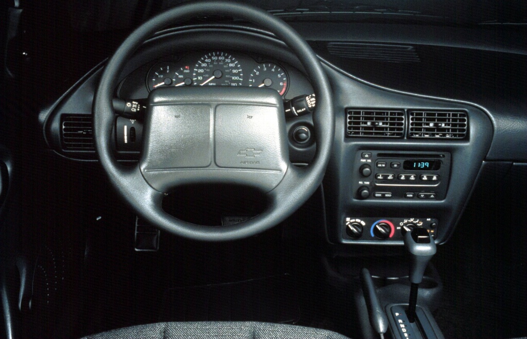 Chevrolet Cavalier III 1995 - 2005 Coupe #4