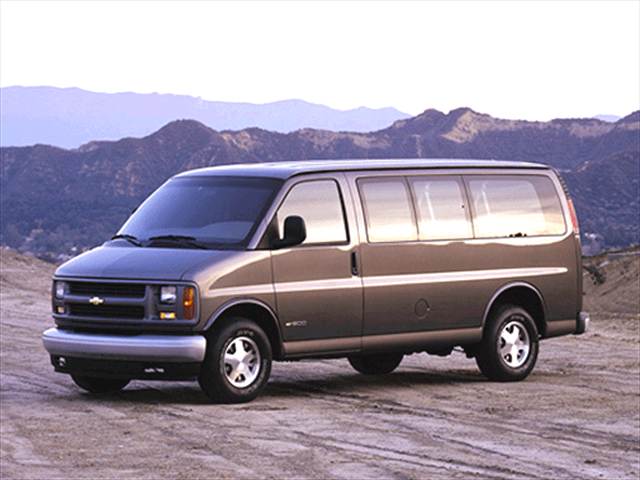 Chevrolet Express II 2002 - now Minivan #1