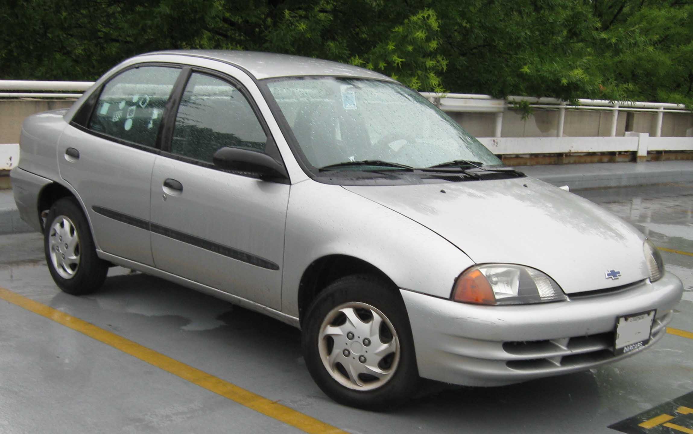 Chevrolet Metro 1998 - 2001 Sedan #6