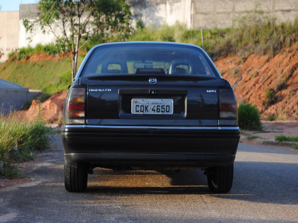 Chevrolet Omega A 1992 - 1998 Sedan #3