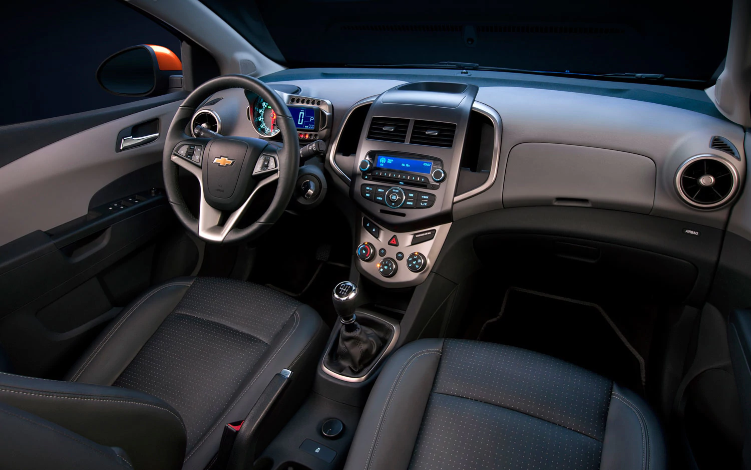 Chevrolet Sonic 2011 - now Hatchback 5 door #8