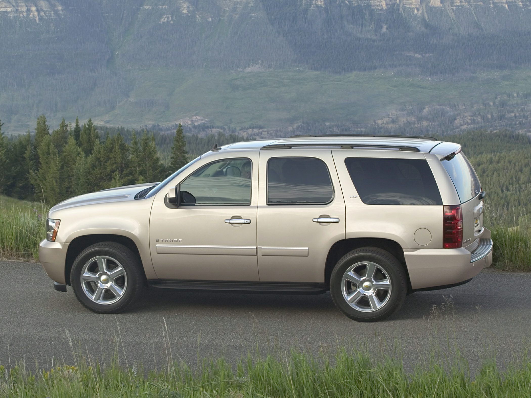 Chevrolet Tahoe IV 2014 - now SUV 5 door #3