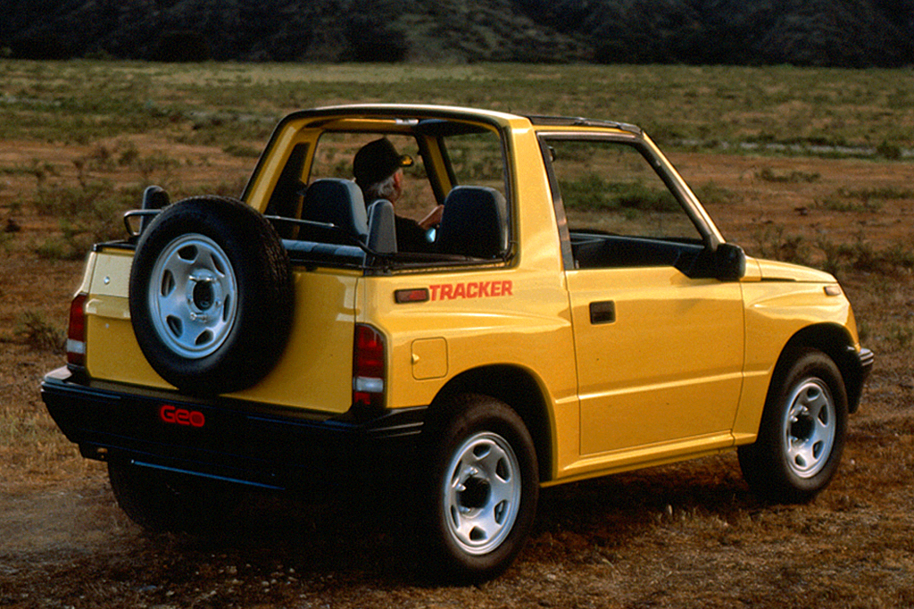 Geo Tracker 1989 - 1998 SUV 5 door #4