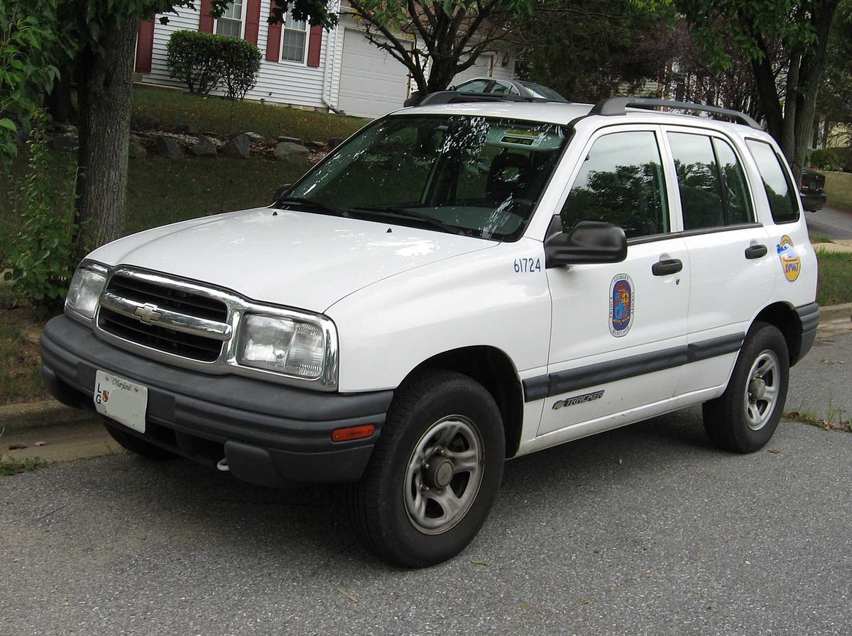 Chevrolet Tracker II 1998 - 2004 SUV #8