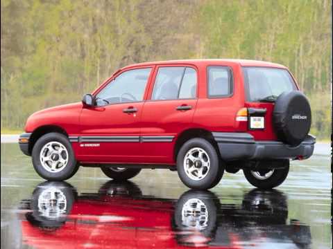 Chevrolet Tracker II 1998 - 2004 SUV 5 door #1