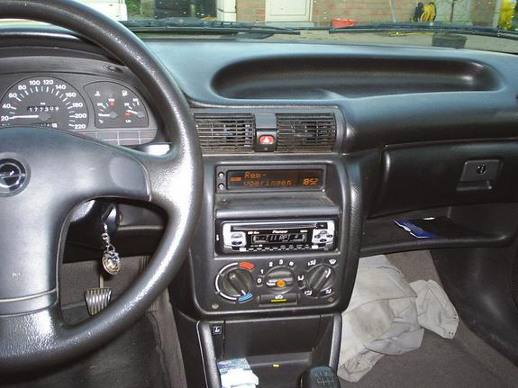 Chevrolet Vectra I 1993 - 1996 Sedan #5