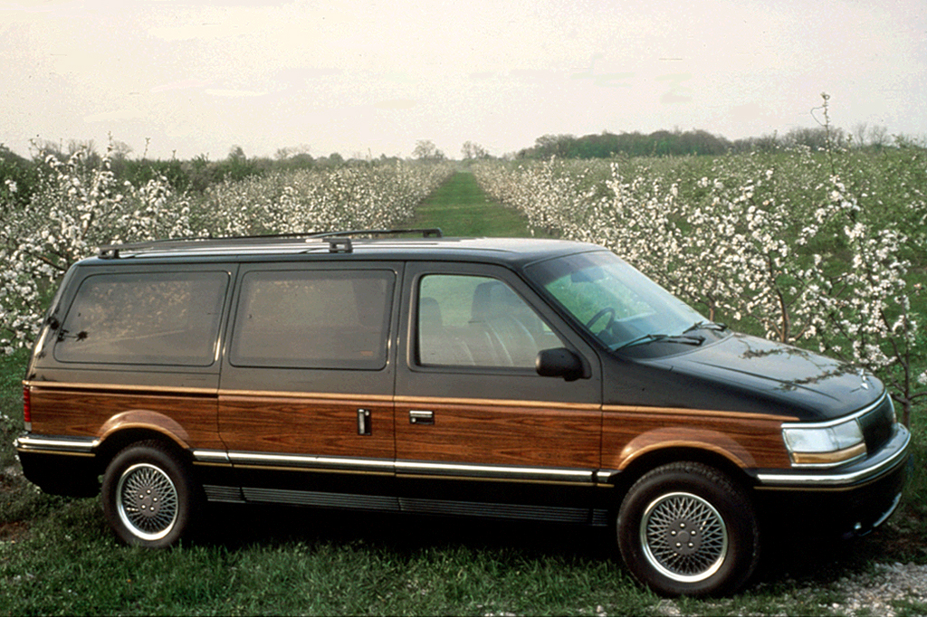 Chrysler Town & Country II 1990 - 1995 Minivan #1