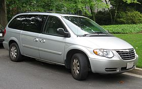 Chrysler Town & Country IV Restyling 2004 - 2007 Minivan #7