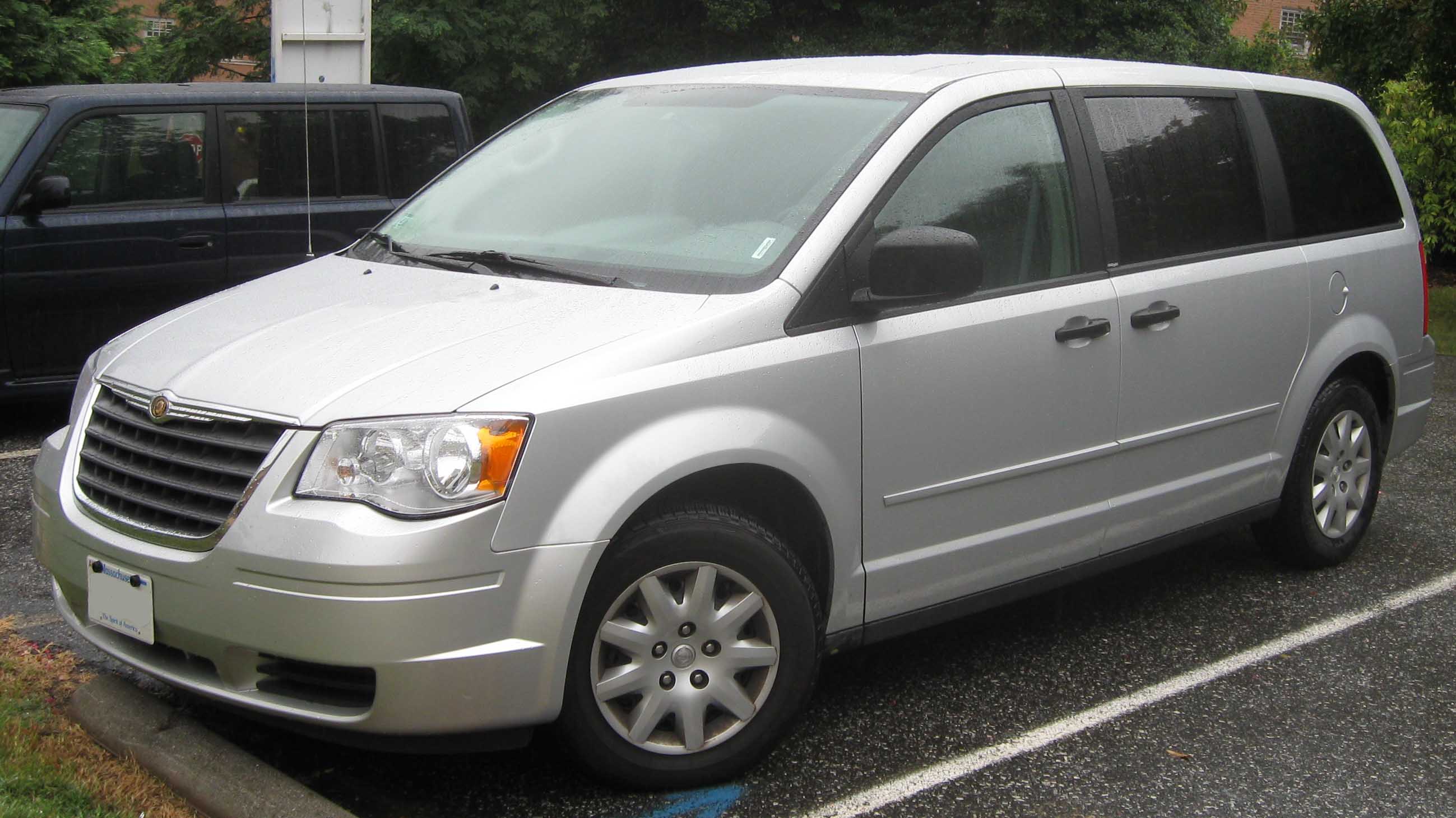 Chrysler Voyager V 2008 - 2010 Minivan #8