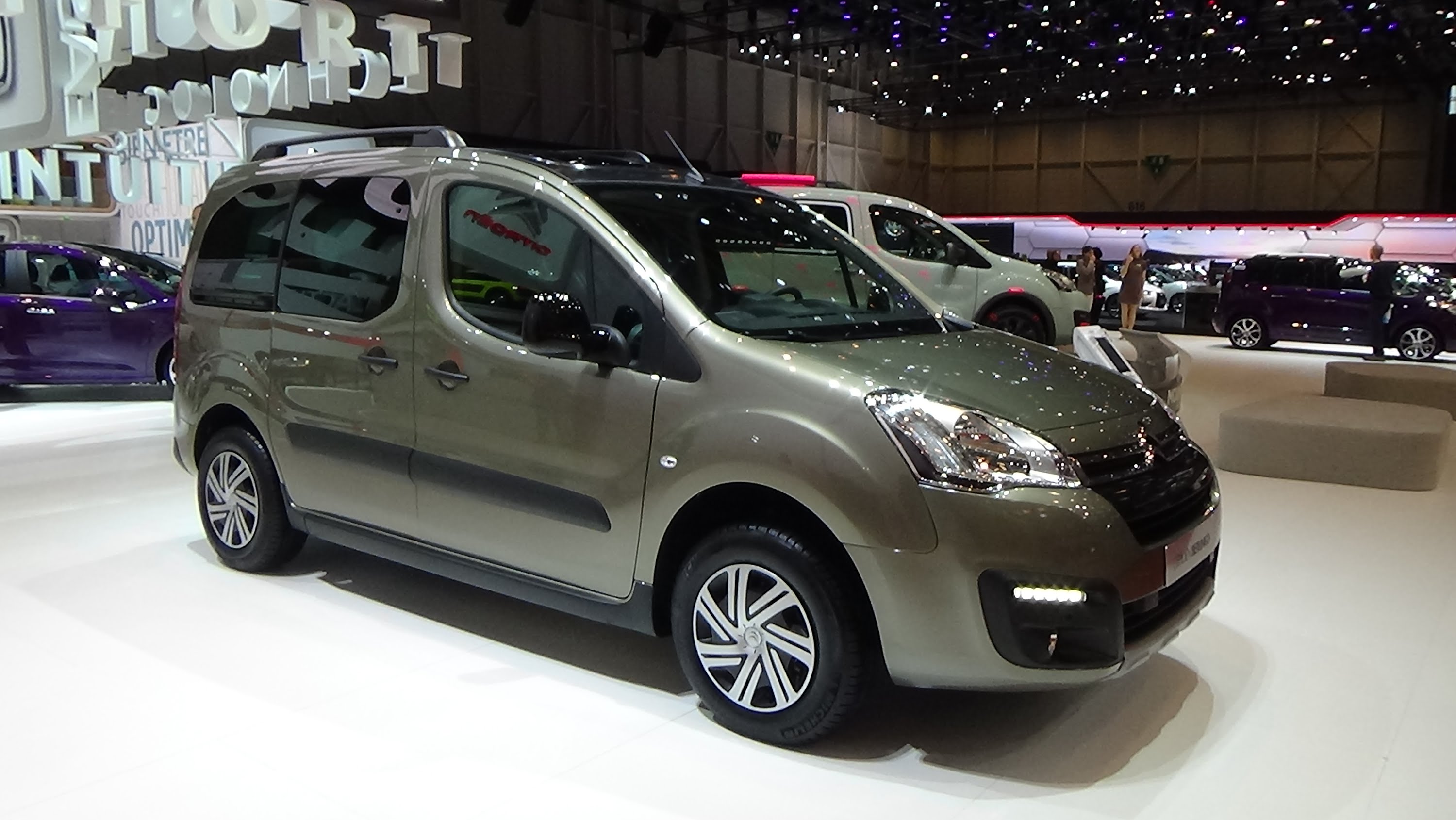 Peugeot Partner II Restyling 2 2015 - now Compact MPV #2