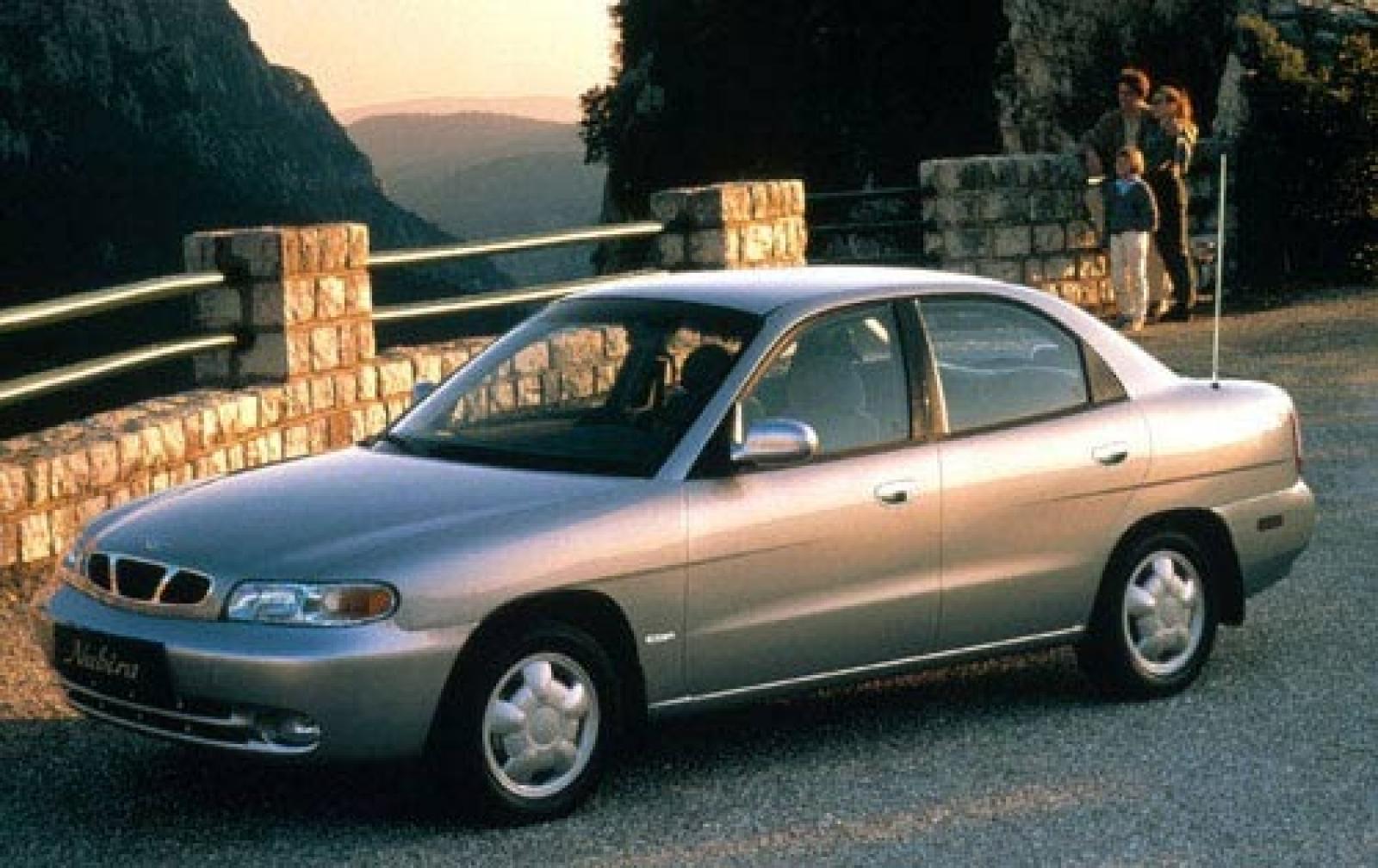 Daewoo Nubira I 1997 - 1999 Sedan #4