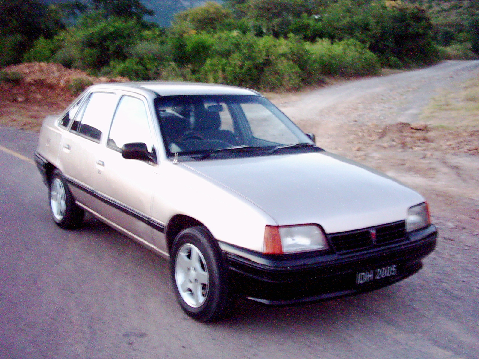 Daewoo Racer I 1986 - 1994 Sedan #7