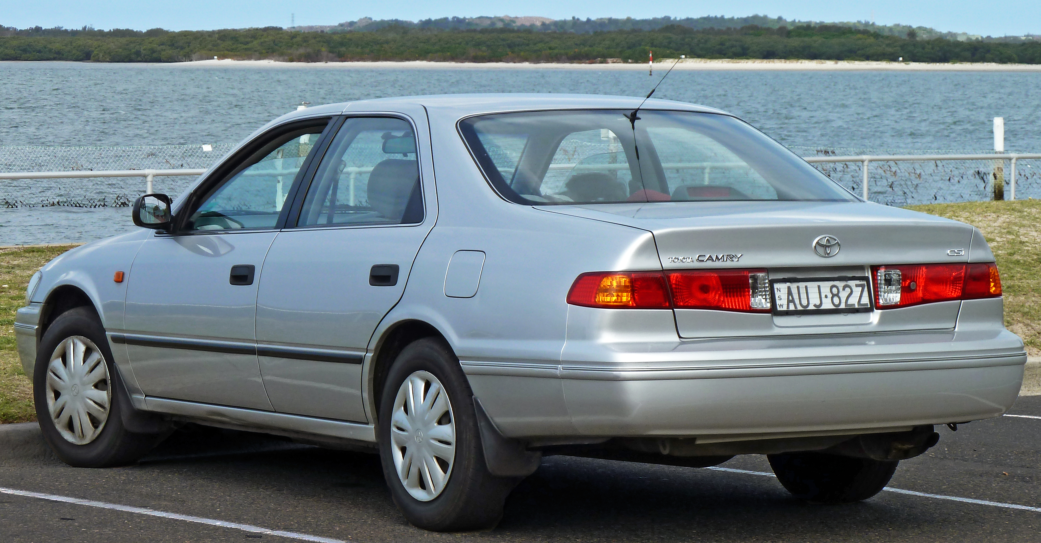 Daihatsu Altis I (SXV20) 2000 - 2001 Sedan #2
