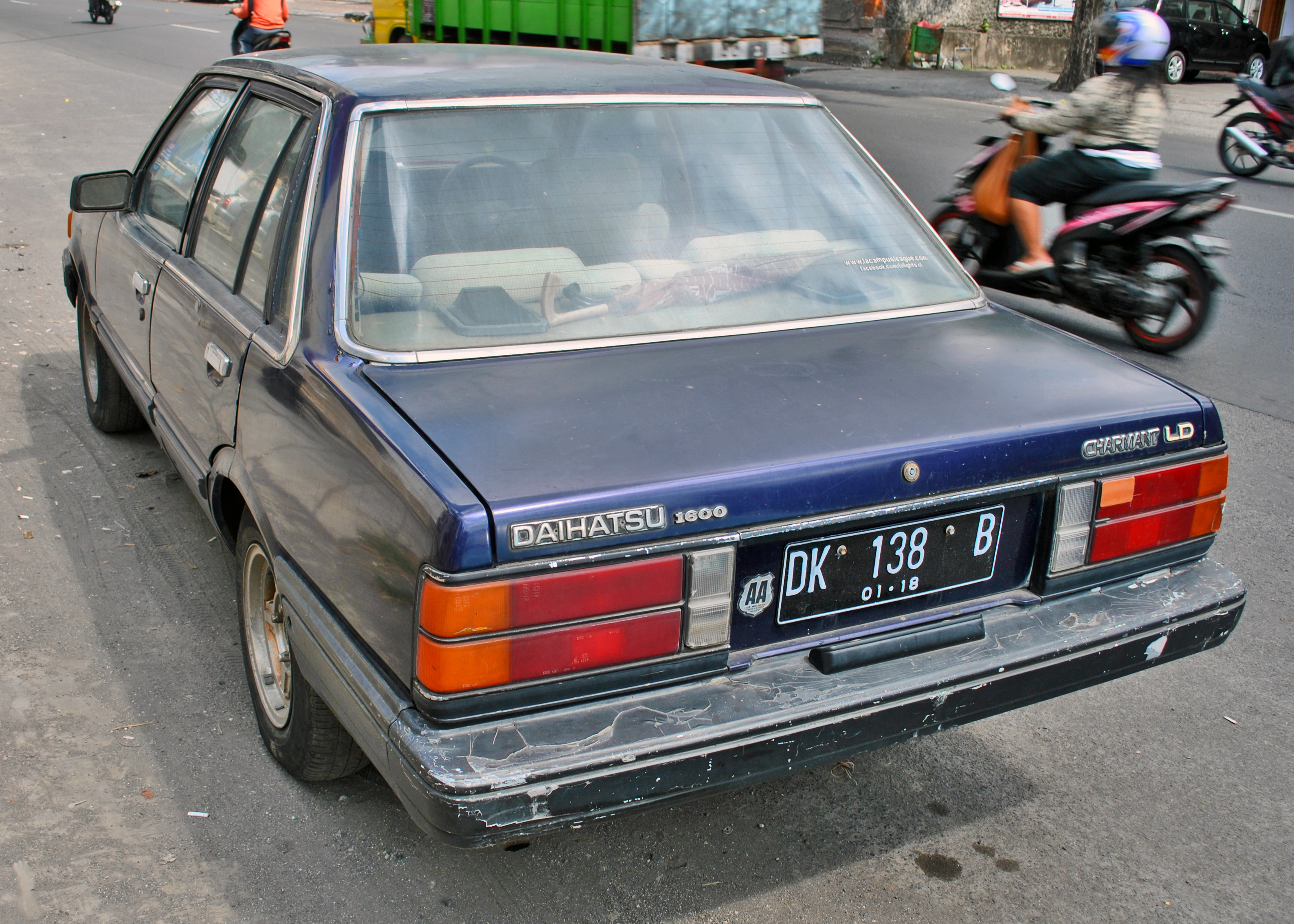 Daihatsu Charmant 1981 - 1987 Sedan #1