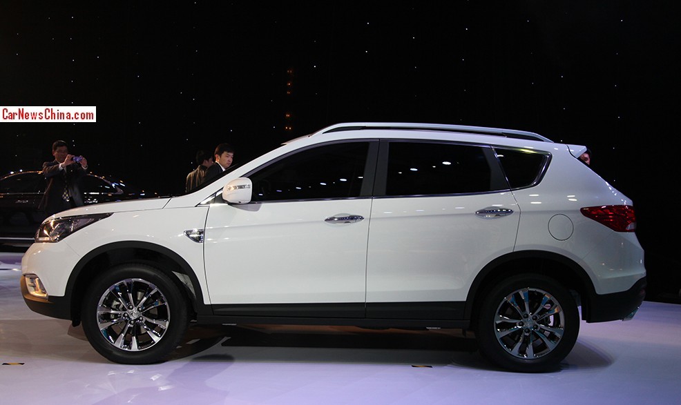 DongFeng AX7 I 2015 - now SUV 5 door #3