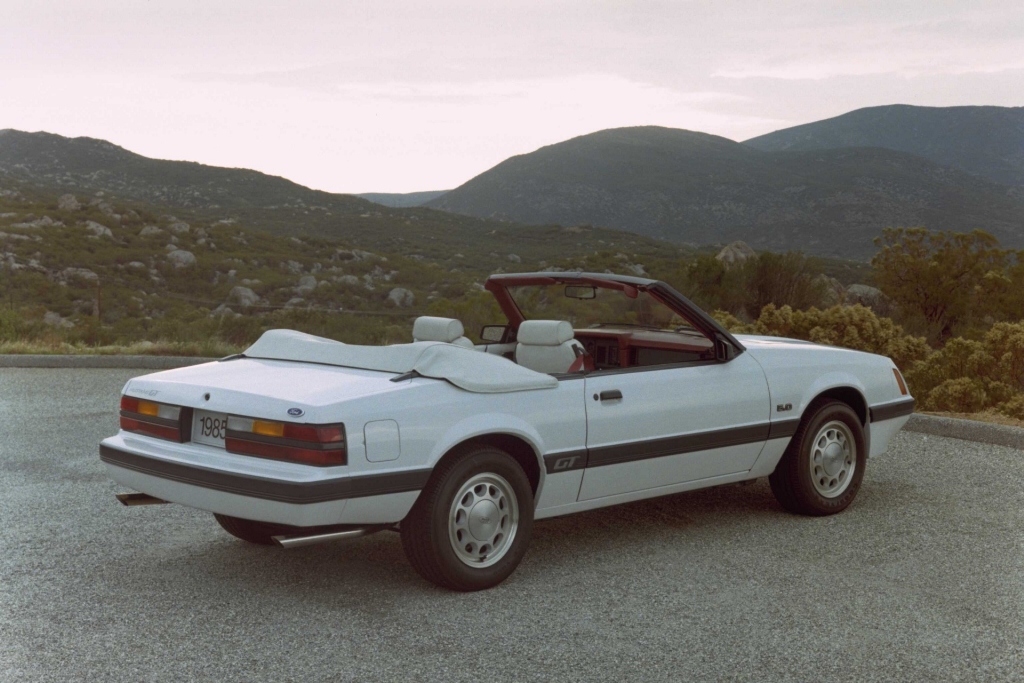 Ford Mustang III Restyling 1986 - 1993 Cabriolet #2