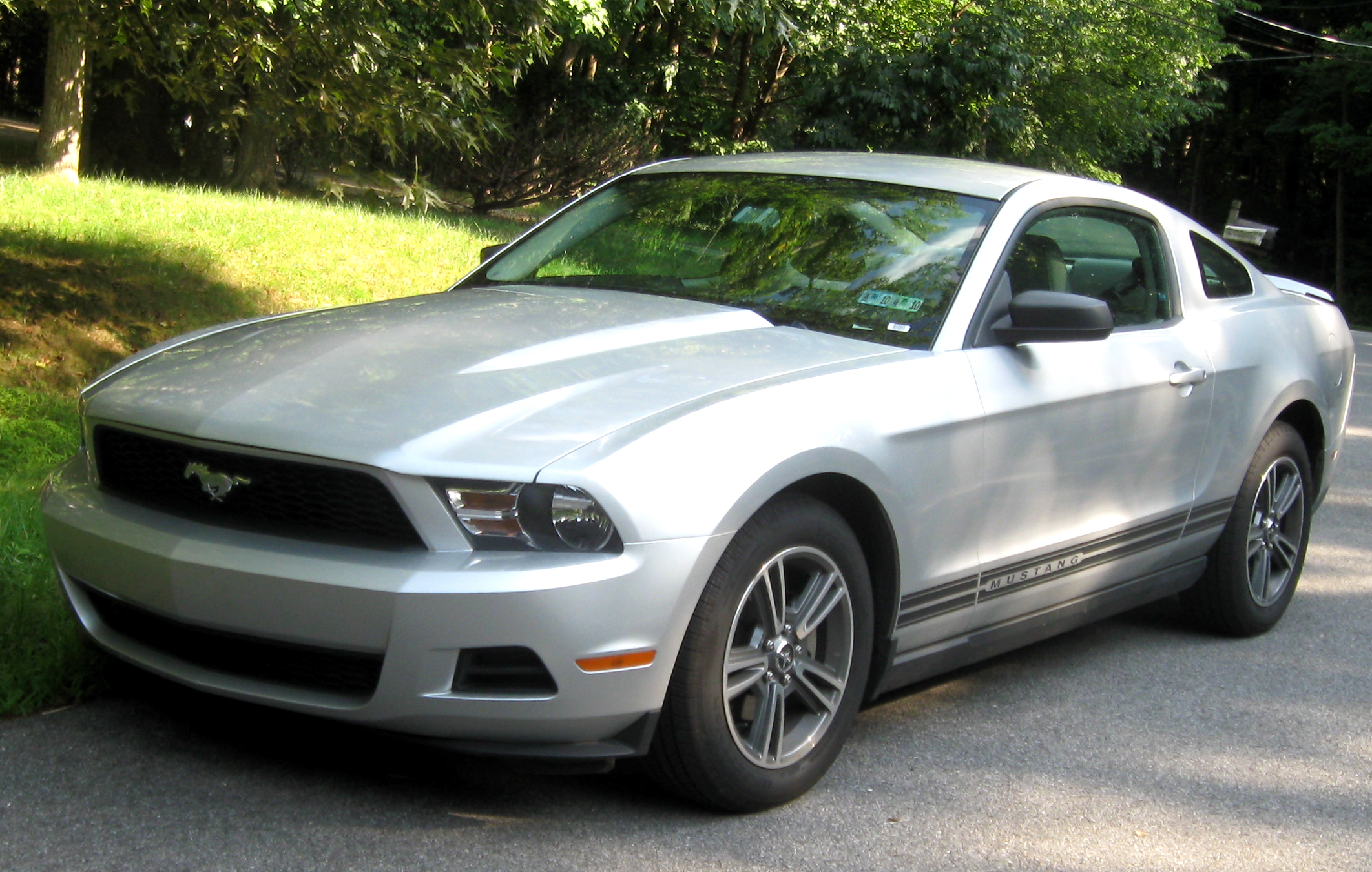 Ford Mustang V Restyling 2009 - 2014 Coupe #3