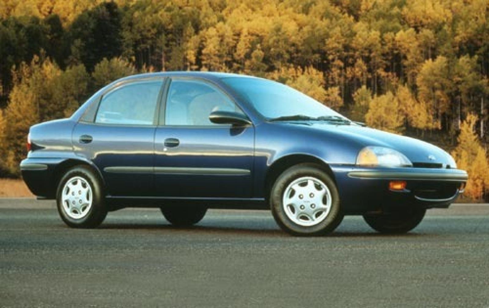 Geo Prizm II 1993 - 1997 Sedan #4
