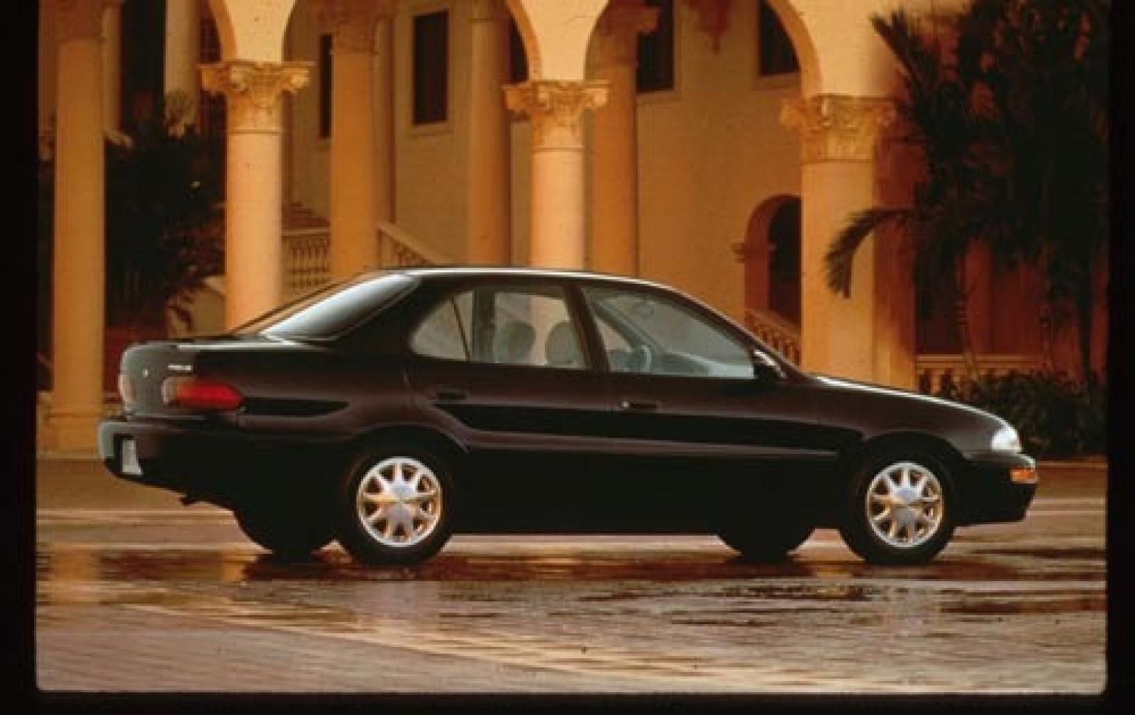 Geo Prizm III 1997 - 2002 Sedan #3