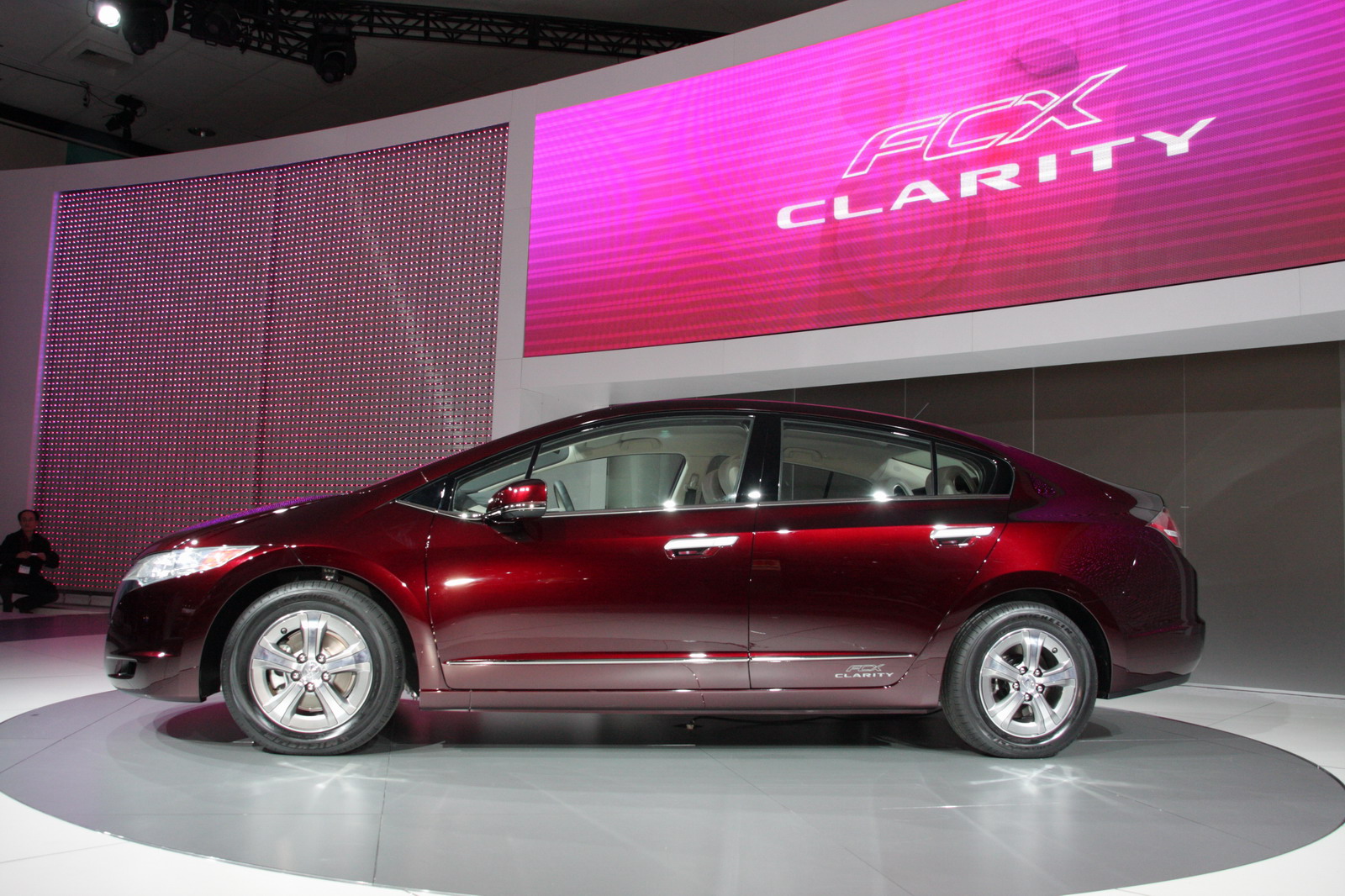 Honda FCX Clarity 2008 - 2014 Sedan #2