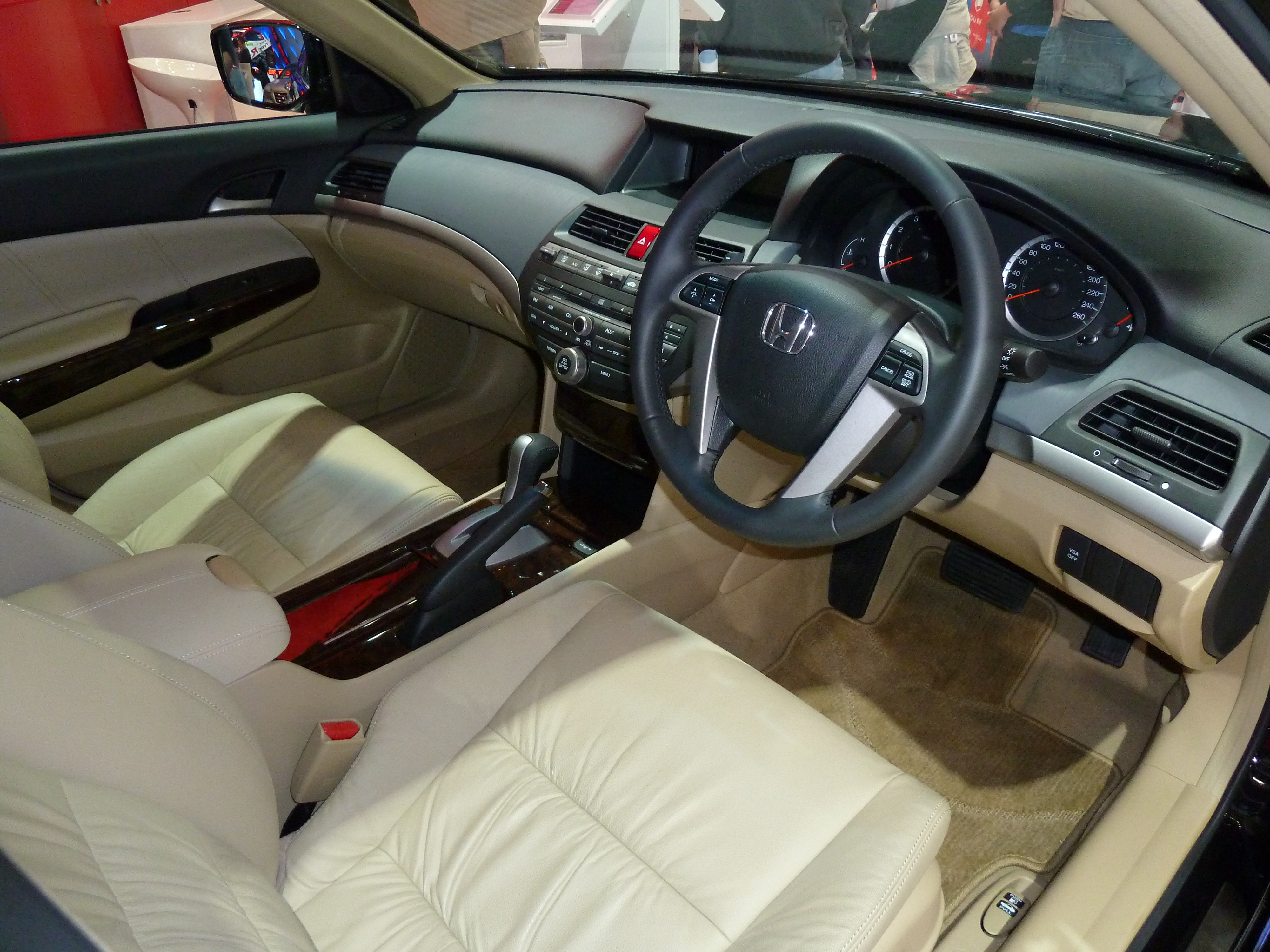 Honda Inspire V Restyling 2010 - 2012 Sedan #3