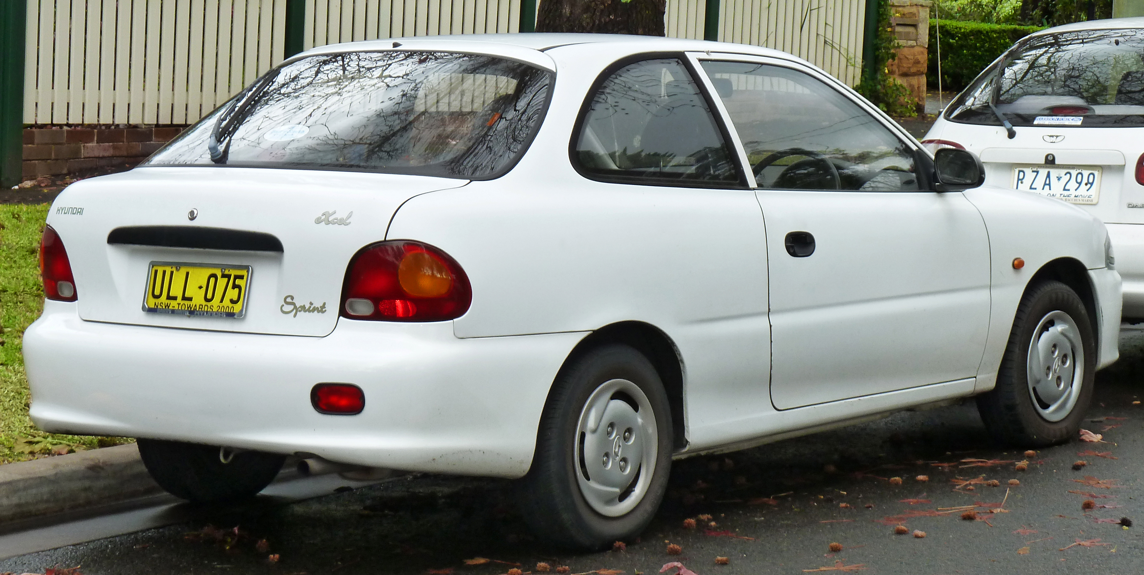 Hyundai Accent I 1994 - 1999 Hatchback 3 door #2