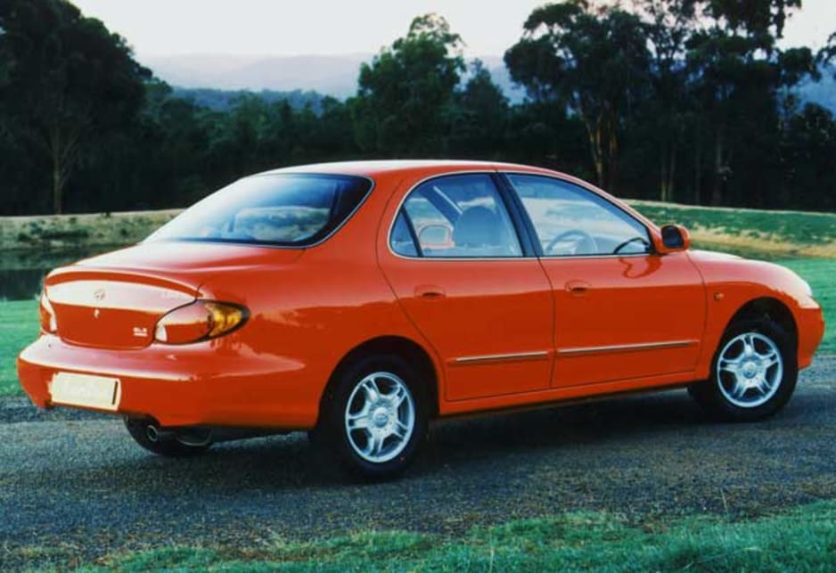 Hyundai Lantra I 1990 - 1995 Sedan #1