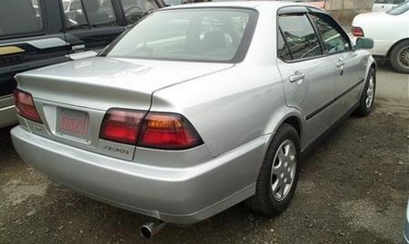 Isuzu Aska IV 1997 - 2002 Sedan #2