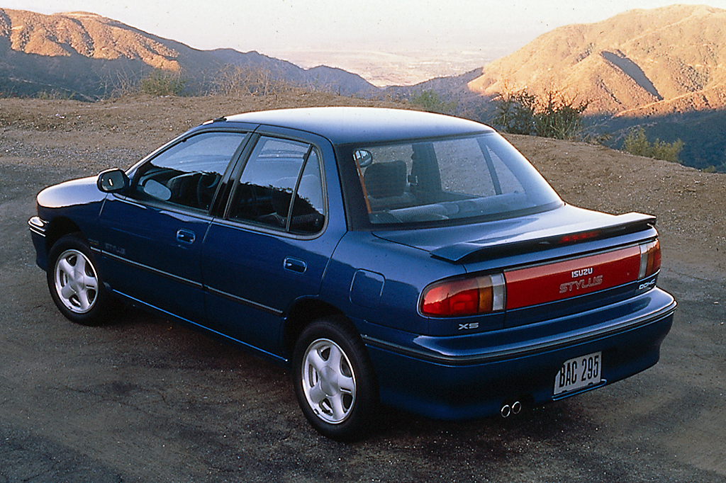 Isuzu Stylus 1990 - 1993 Sedan #3