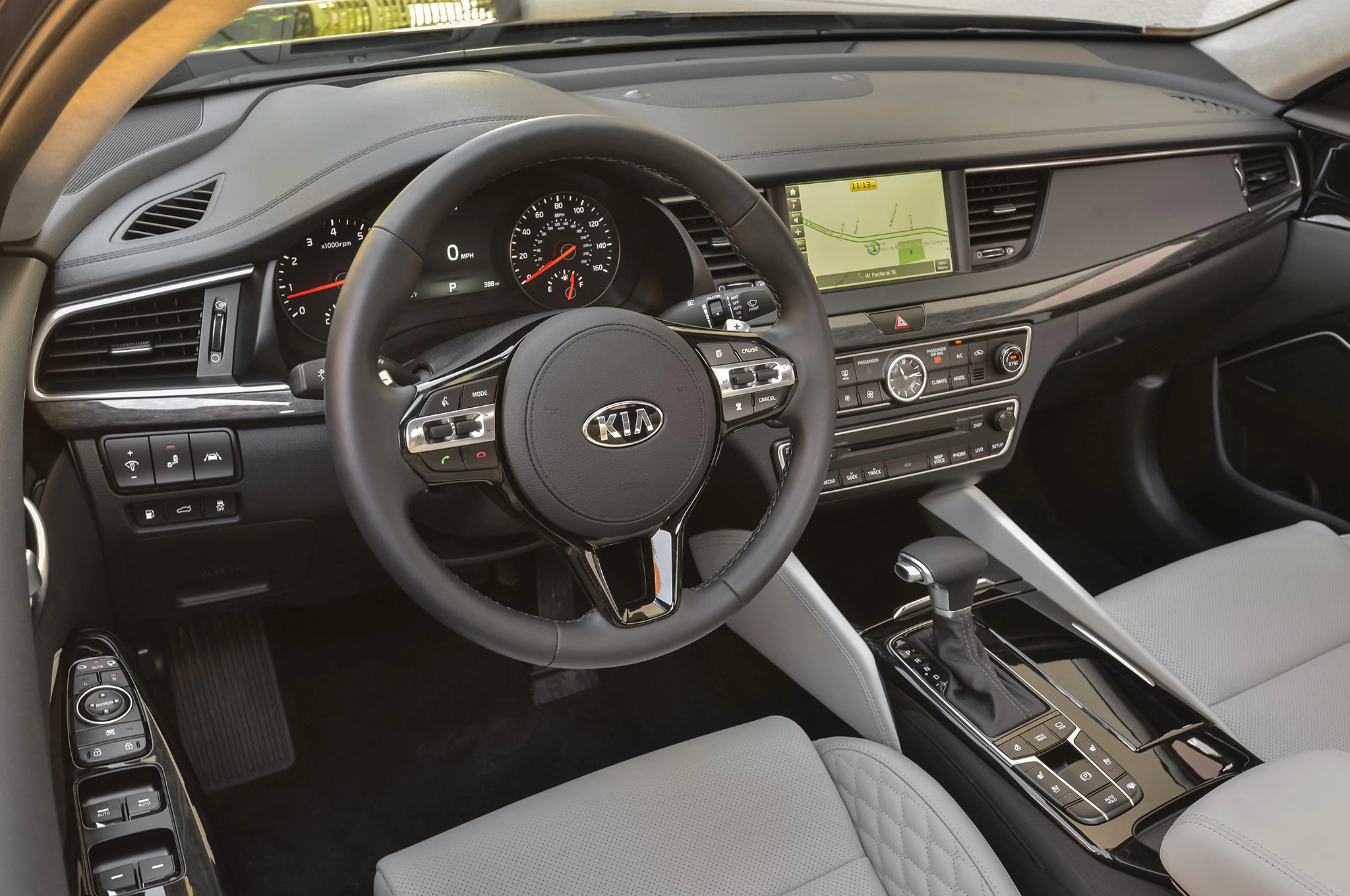 Kia Cadenza II 2016 - now Sedan #7