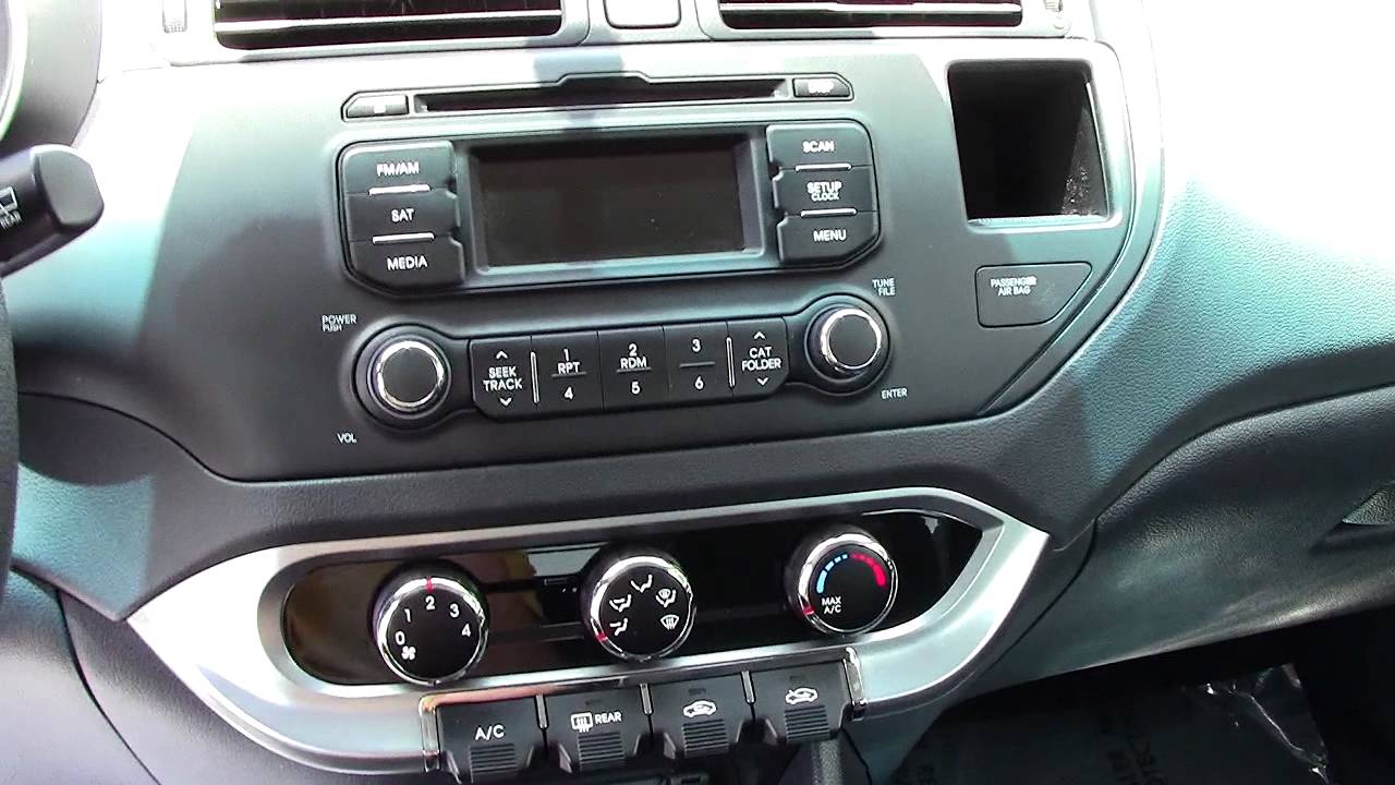 Kia Cerato III 2013 - 2016 Hatchback 5 door #7